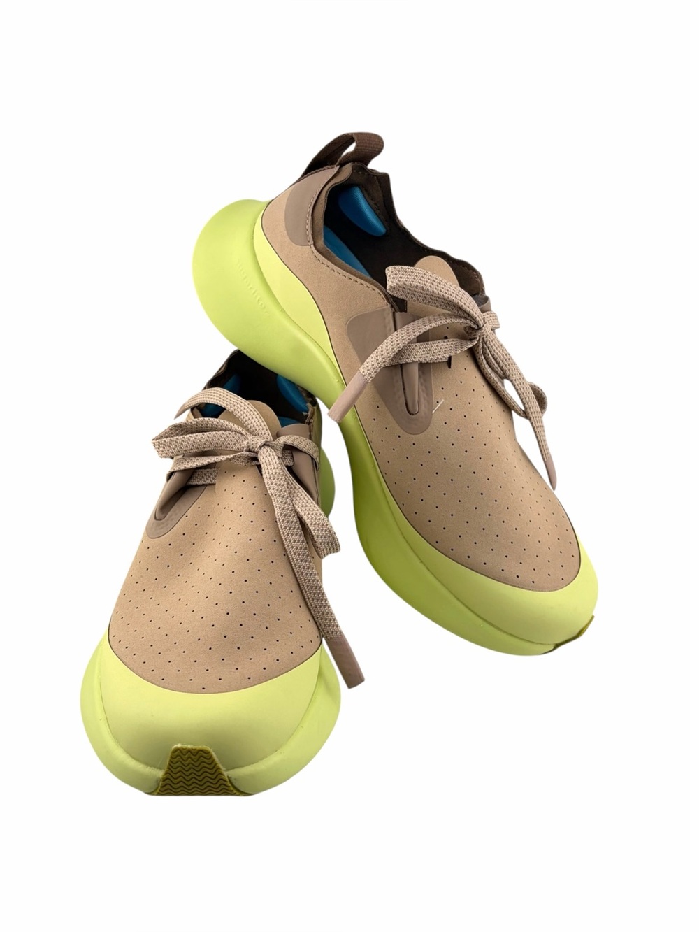 Native Apollo 10 Roam Sneaker Womens 7 Unisex Tan NWT Comfort Ultralight Cushion